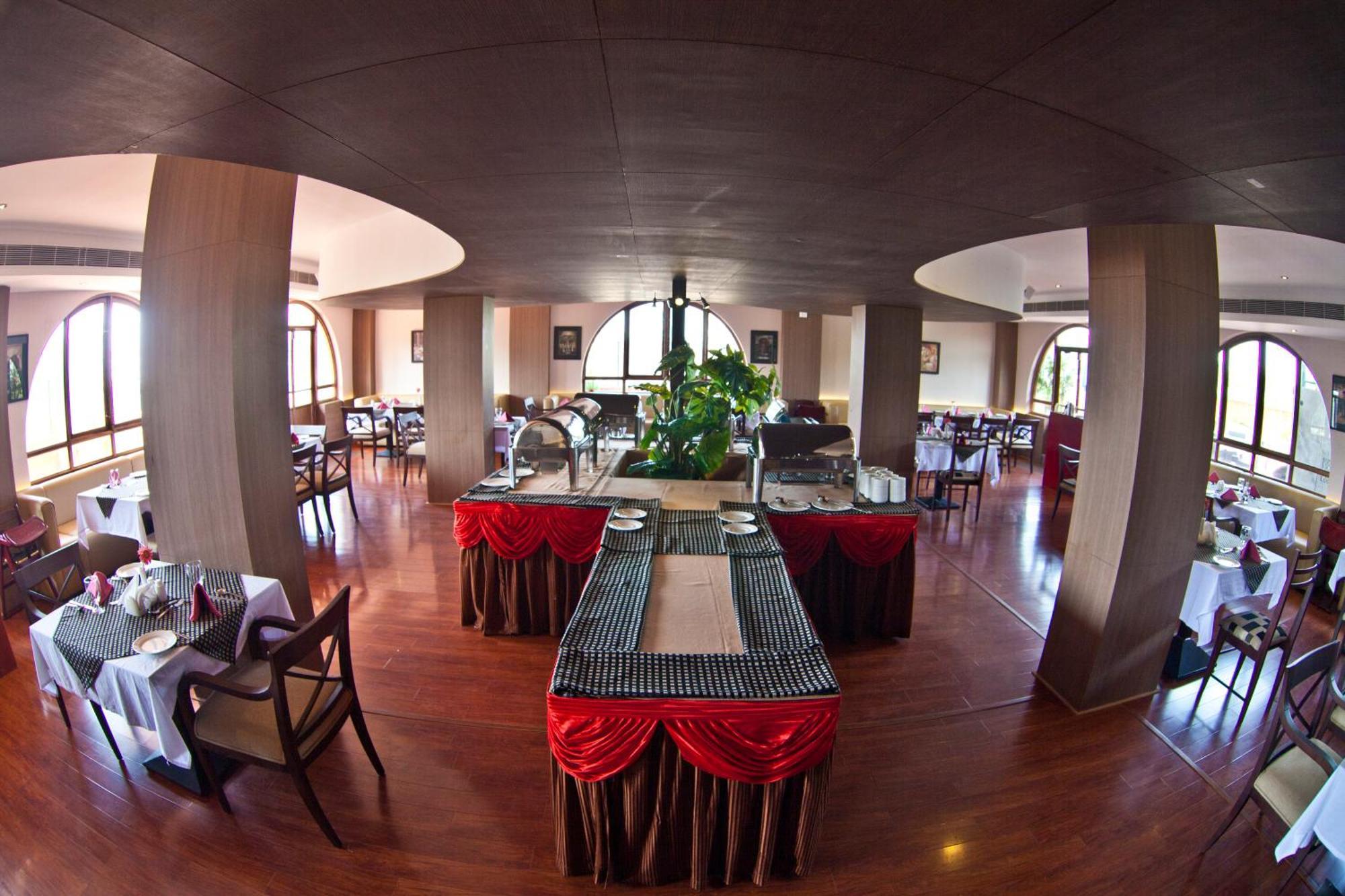 Paramount Tower Kozhikode Exteriör bild