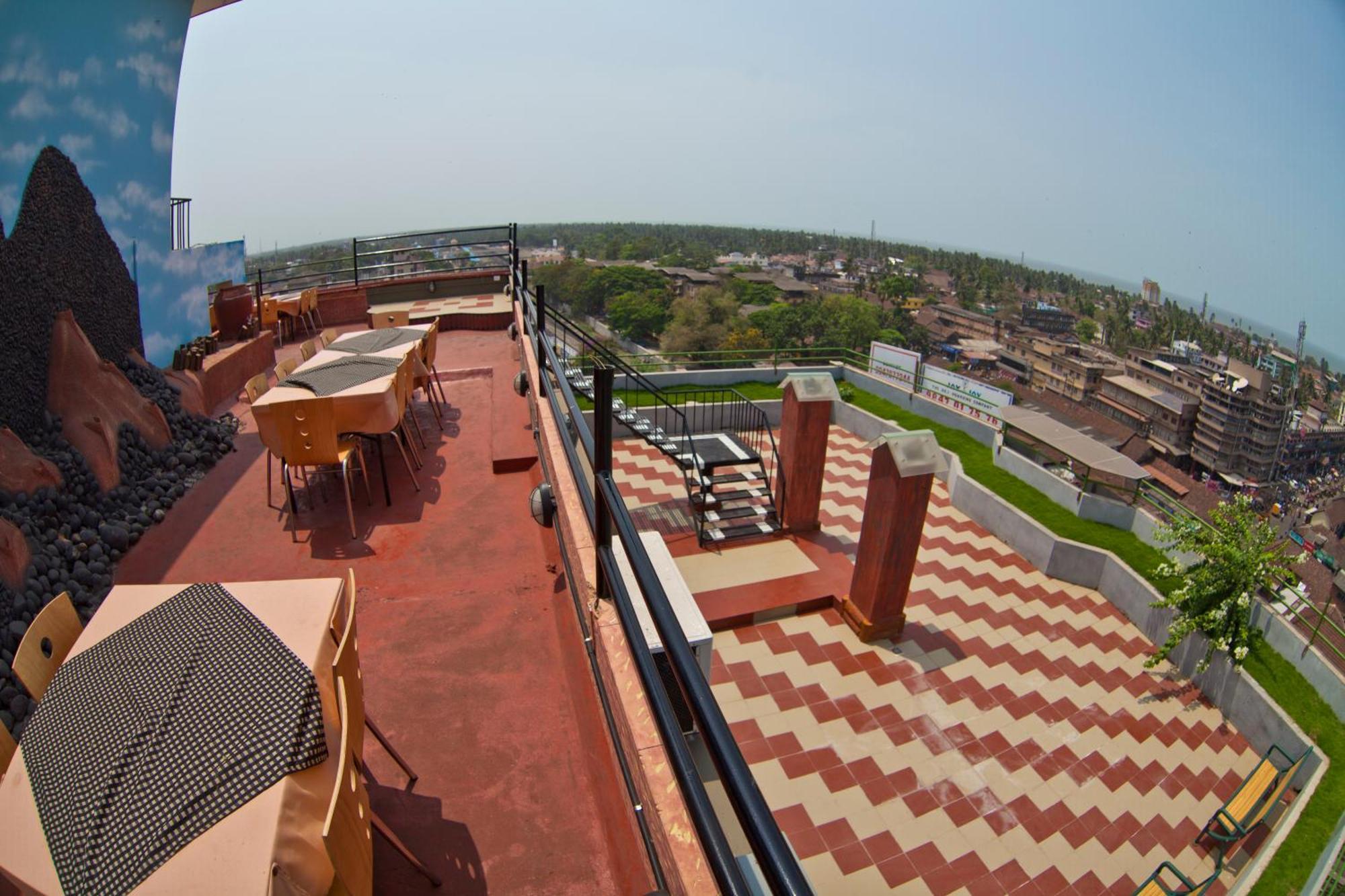 Paramount Tower Kozhikode Exteriör bild
